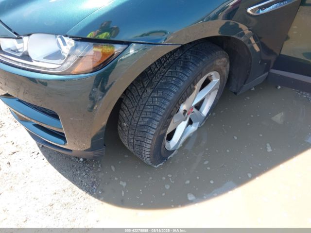 SADCJ2BV1HA091739 Jaguar F-pace 35t Premium