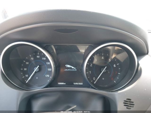 SADCJ2BV1HA091739 Jaguar F-pace 35t Premium