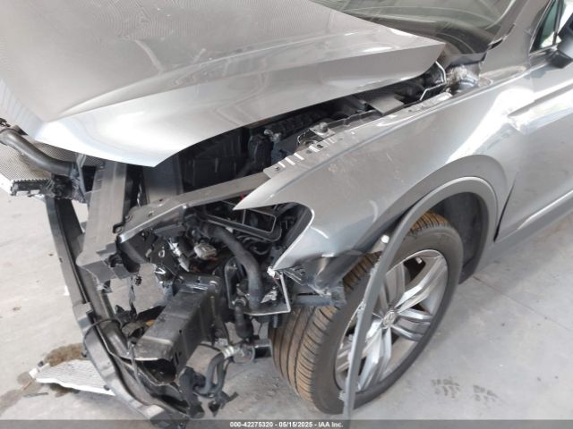 3VV3B7AX0LM007612 Volkswagen Tiguan 2.0t Se/2.0t Se R-line Black/2.0t Sel