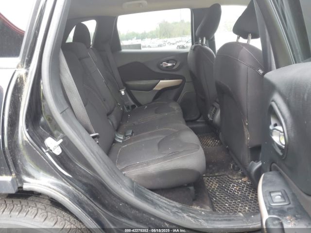 1C4PJMCB7HW651716 Jeep Cherokee Latitude 4x4