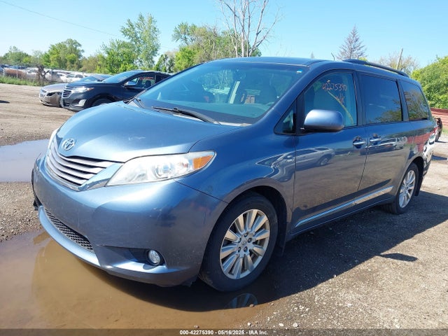 5TDDZ3DC4HS156287 Toyota Sienna Xle Premium 7 Passenger