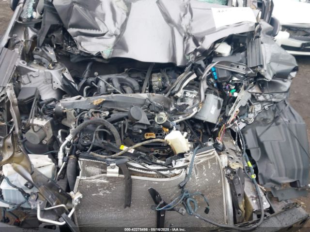 5TDXZ3DC4KS014221 Toyota Sienna Se 8 Passenger