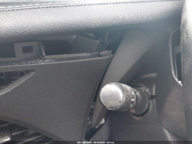 5TDXZ3DC4KS014221 Toyota Sienna Se 8 Passenger