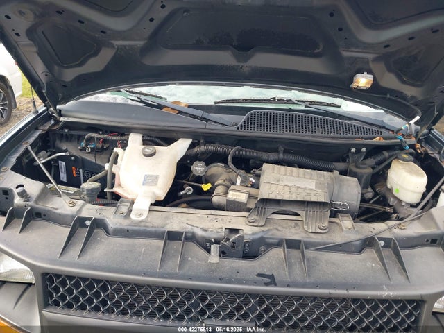 1GAWGPFG6E1173373 Chevrolet Express 2500 Ls