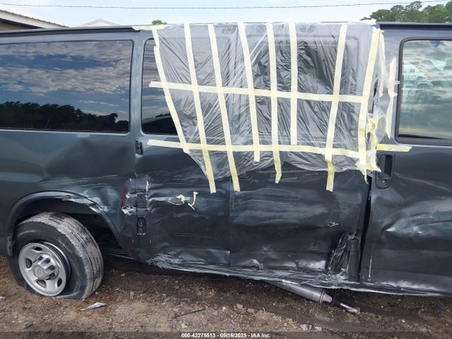 1GAWGPFG6E1173373 Chevrolet Express 2500 Ls