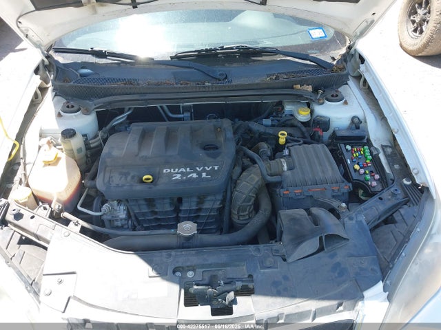 Chrysler 200 Touring 2014 1C3CCBBB6EN175625 Image 10