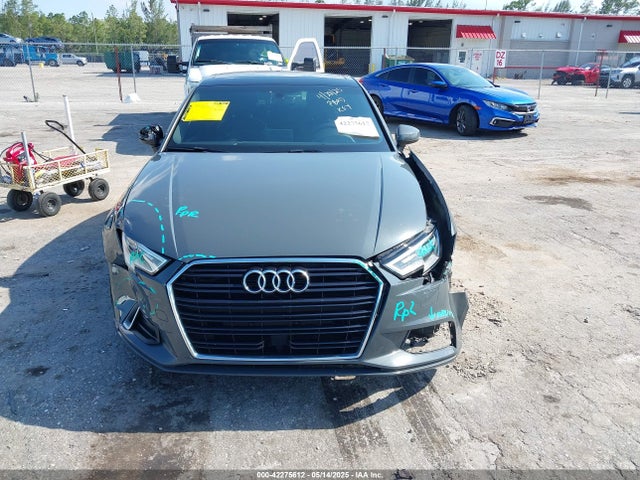 Audi A3 40 Premium/40 Titanium Premium 2019 WAUAUGFF1K1014982 Image 12
