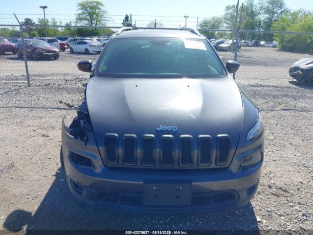 1C4PJLCB5GW264607 Jeep Cherokee Latitude