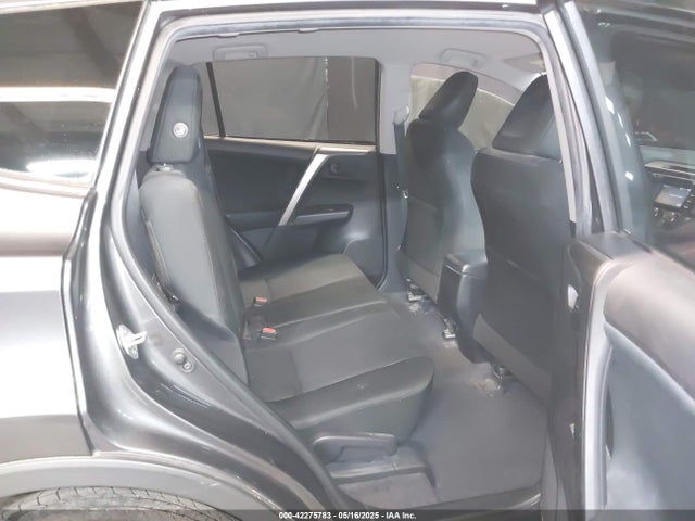 JTMBFREVXJJ732745 Toyota RAV4 LE