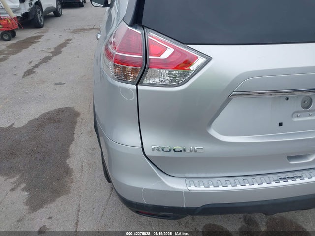 KNMAT2MVXFP508005 Nissan ROGUE SV