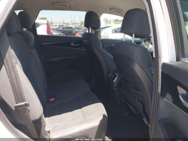 5XYPG4A53HG302674 KIA Sorento 3.3l Lx