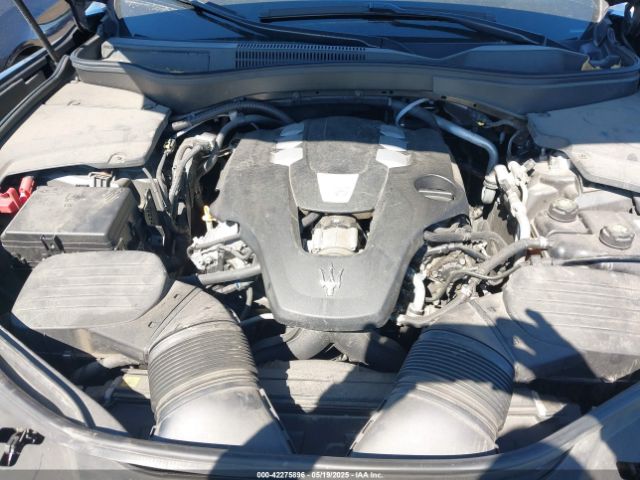 2019 MASERATI LEVANTE ZN661XUA8KX320520 Photo 9