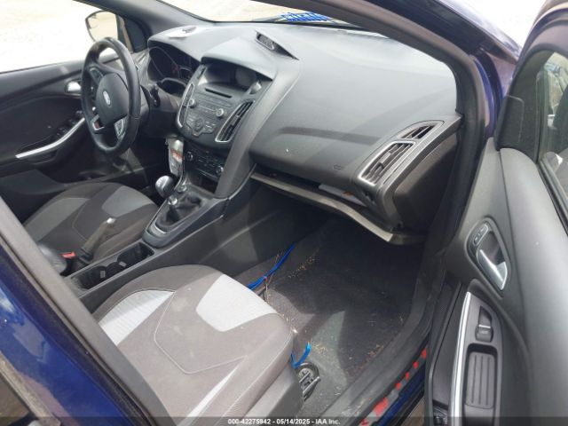 2017 FORD FOCUS ST 1FADP3L9XHL236213 Photo 4
