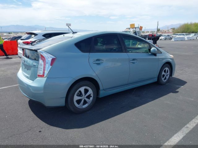 JTDKN3DU7F1892761 Toyota Prius Three