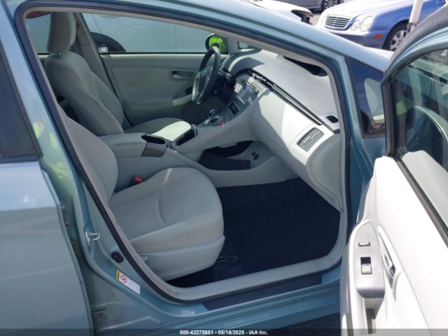 JTDKN3DU7F1892761 Toyota Prius Three