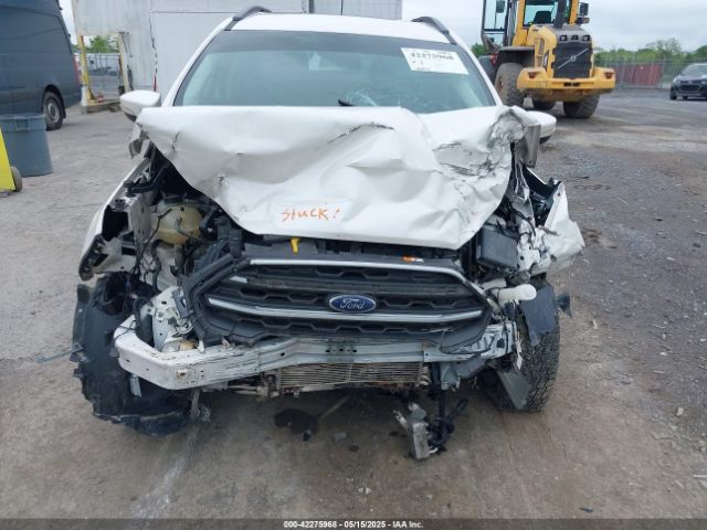 MAJ3P1TE4JC231172 Ford Ecosport Se
