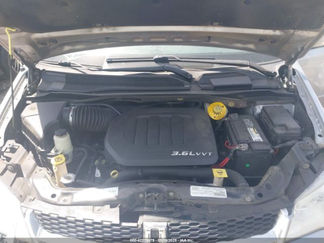 2C4RDGCG5GR352827 Dodge Grand Caravan Sxt