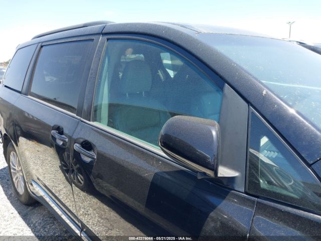 5TDYK3DC6FS561960 Toyota Sienna Xle 8 Passenger