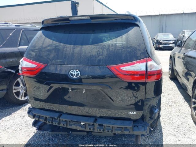 5TDYK3DC6FS561960 Toyota Sienna Xle 8 Passenger