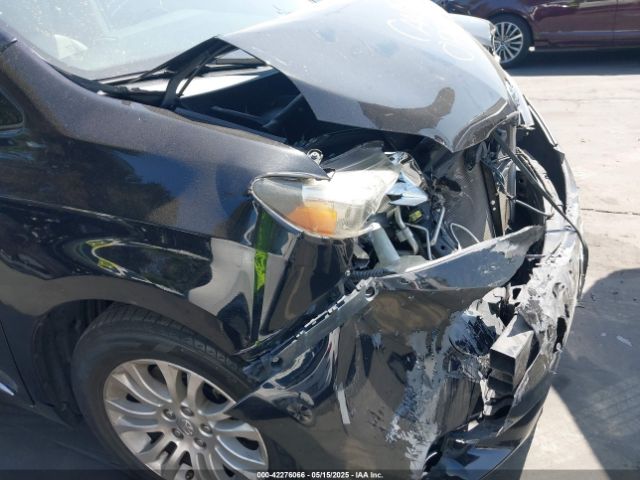 5TDYK3DC6FS561960 Toyota Sienna Xle 8 Passenger