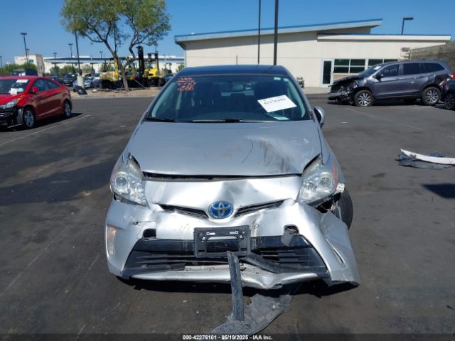 JTDKN3DU3F1915579 Toyota Prius Four