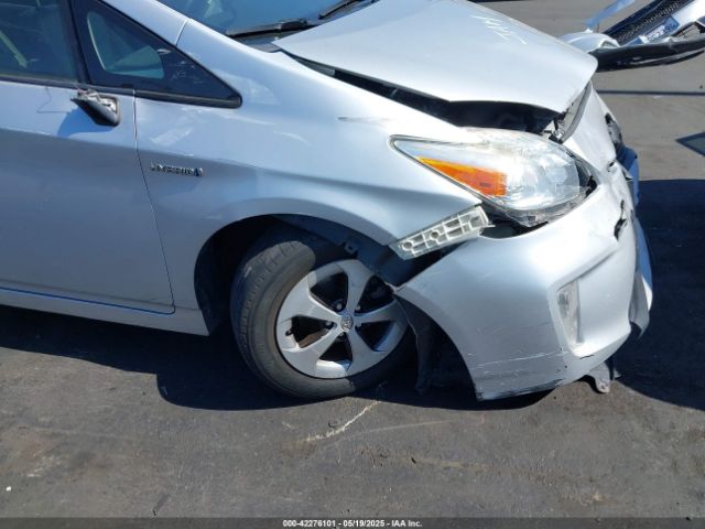 JTDKN3DU3F1915579 Toyota Prius Four