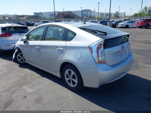 JTDKN3DU3F1915579 Toyota Prius Four