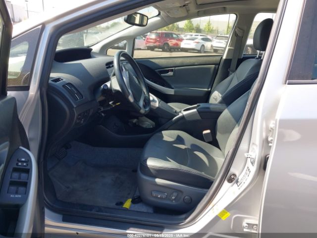 JTDKN3DU3F1915579 Toyota Prius Four