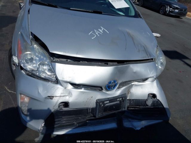 JTDKN3DU3F1915579 Toyota Prius Four