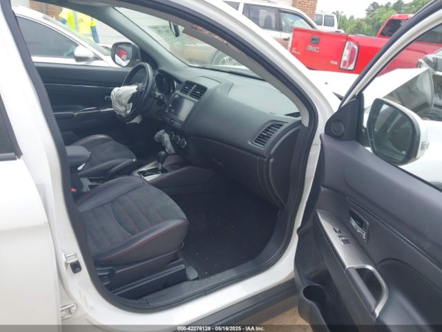 JA4AP3AW8JU019842 Mitsubishi Outlander Sport 2.4 Se