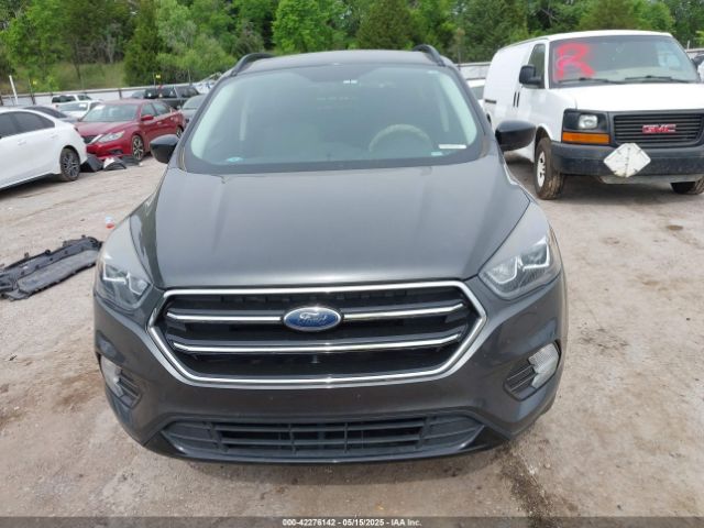1FMCU0GD3JUC18823 Ford ESCAPE SE