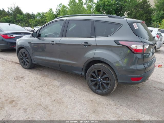 1FMCU0GD3JUC18823 Ford ESCAPE SE