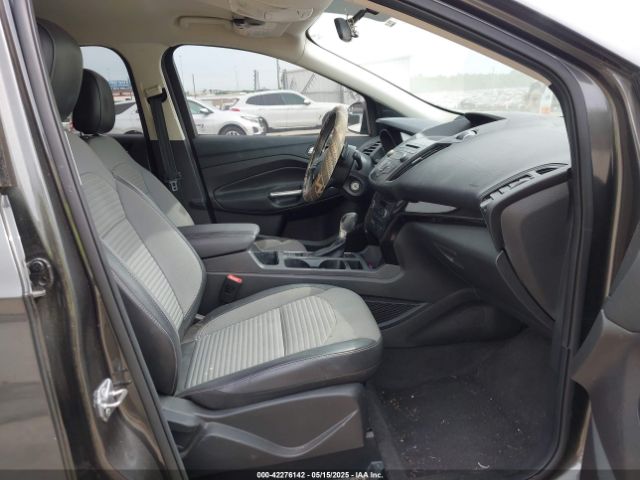 1FMCU0GD3JUC18823 Ford ESCAPE SE