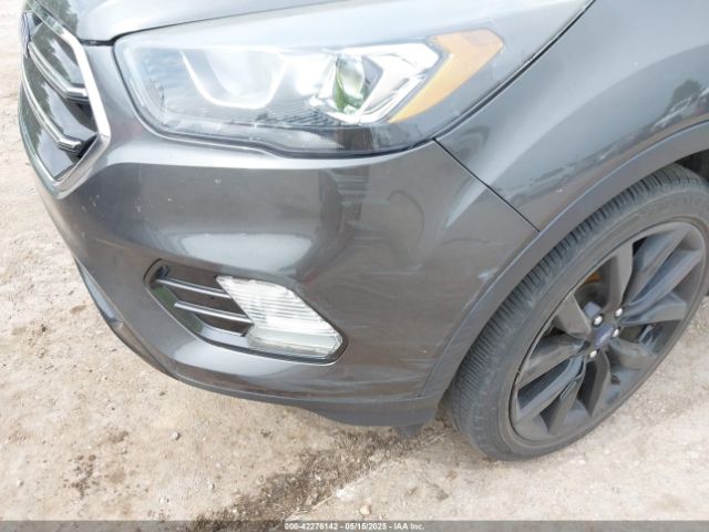 1FMCU0GD3JUC18823 Ford ESCAPE SE
