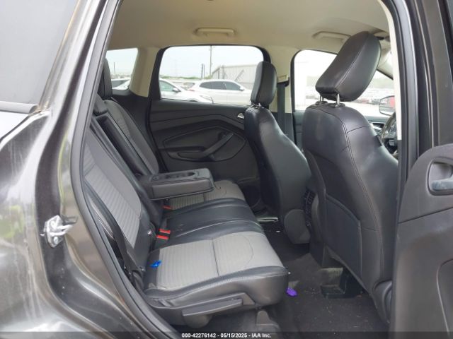 1FMCU0GD3JUC18823 Ford ESCAPE SE