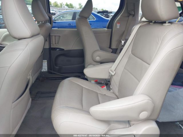 5TDYK3DC5FS613045 Toyota Sienna Xle Premium 8 Passenger