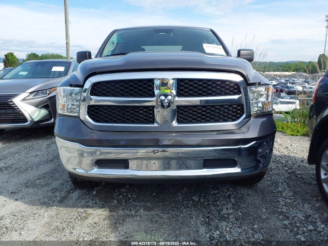 1C6RR7SM1KS696999 RAM 1500 Classic Tradesman  4x4 6'4 Box