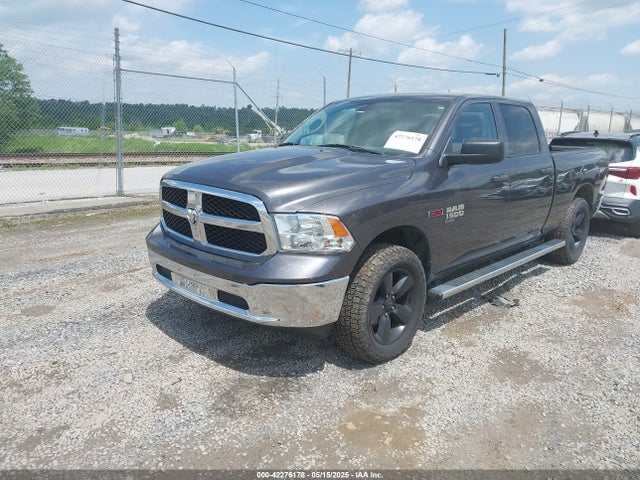 1C6RR7SM1KS696999 RAM 1500 Classic Tradesman  4x4 6'4 Box