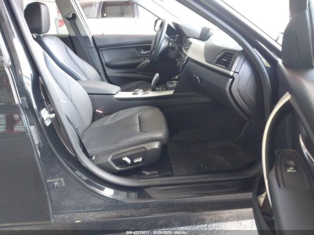 WBA8A3C3XHA067134 BMW 320i Xdrive