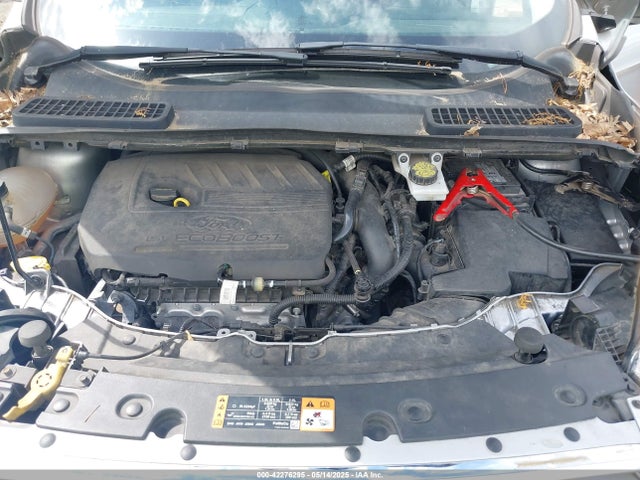 1FMCU0GD5JUB85369 Ford ESCAPE SE