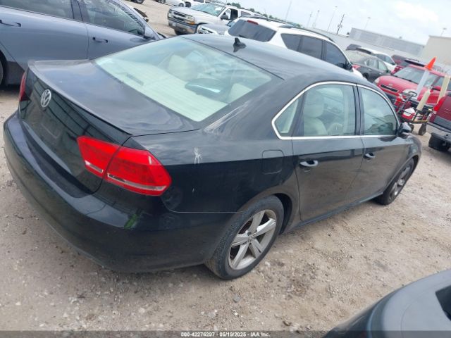 1VWAT7A30EC053992 Volkswagen Passat 1.8t Wolfsburg Edition