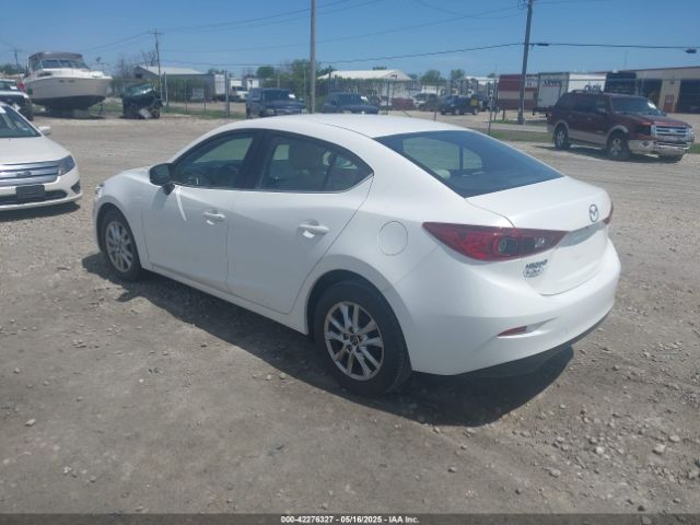 2018 MAZDA MAZDA3 3MZBN1U71JM222842 Photo 2