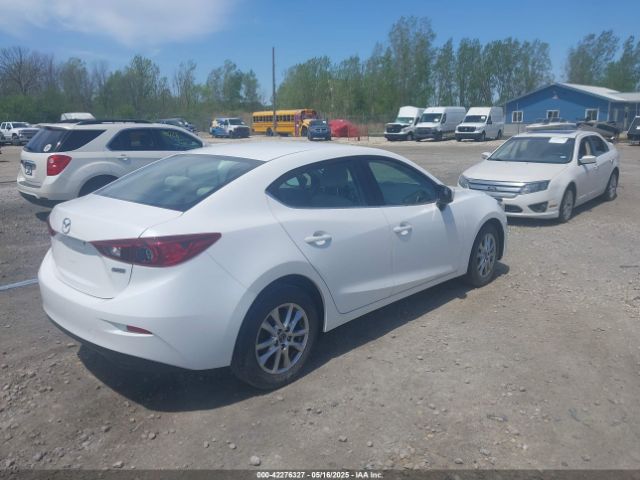 2018 MAZDA MAZDA3 3MZBN1U71JM222842 Photo 3