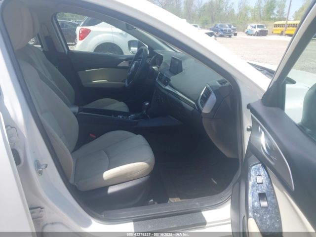 2018 MAZDA MAZDA3 3MZBN1U71JM222842 Photo 4