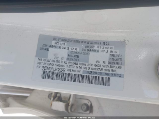 2018 MAZDA MAZDA3 3MZBN1U71JM222842 Photo 8
