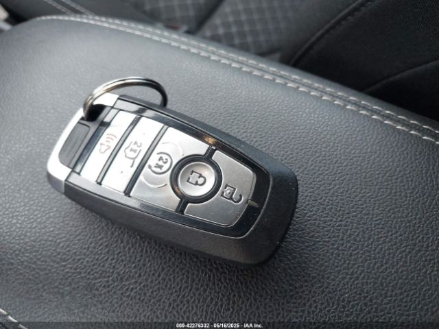 1FMCU9GN7PUB17659 Ford Escape Active