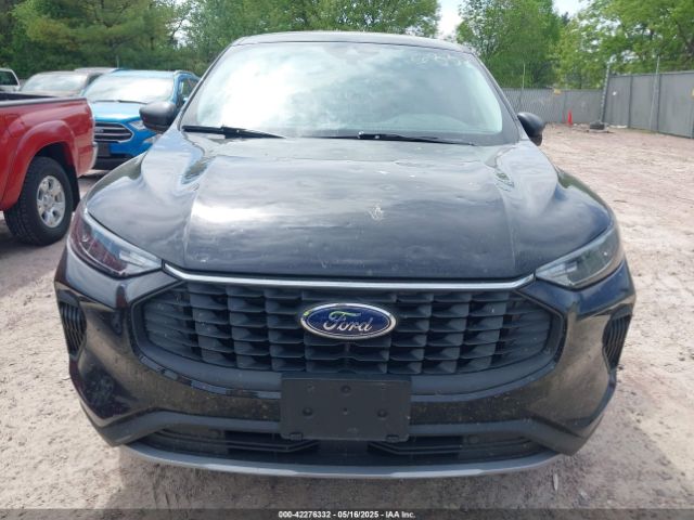 1FMCU9GN7PUB17659 Ford Escape Active