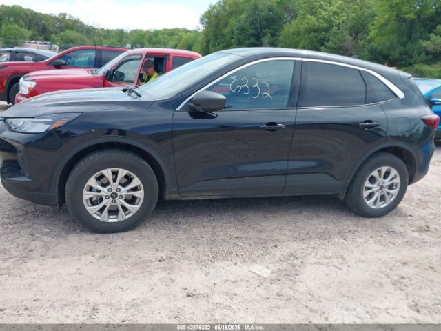 1FMCU9GN7PUB17659 Ford Escape Active
