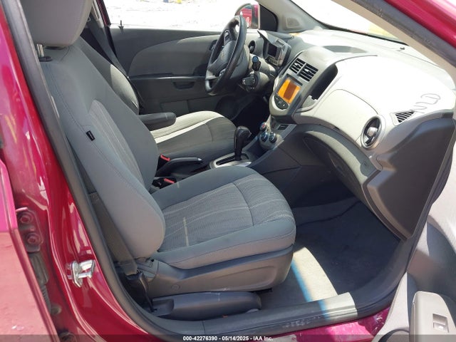 Chevrolet Sonic Lt Auto 2014 1G1JC5SB5E4122840 Image 5