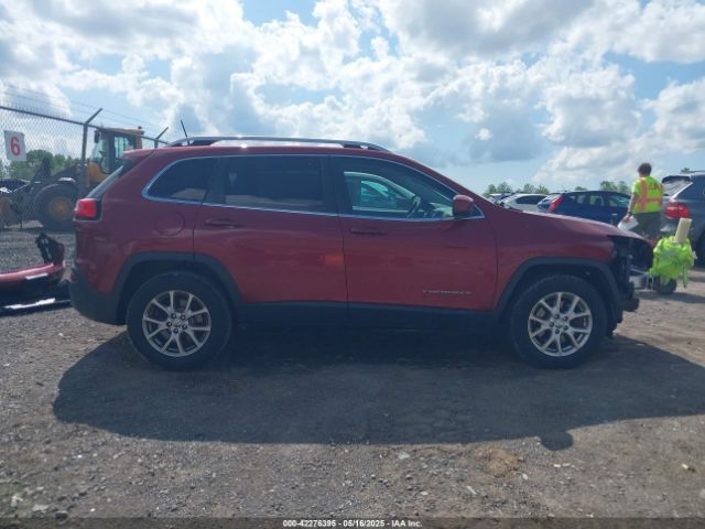 1C4PJMCB9GW305472 Jeep Cherokee Latitude